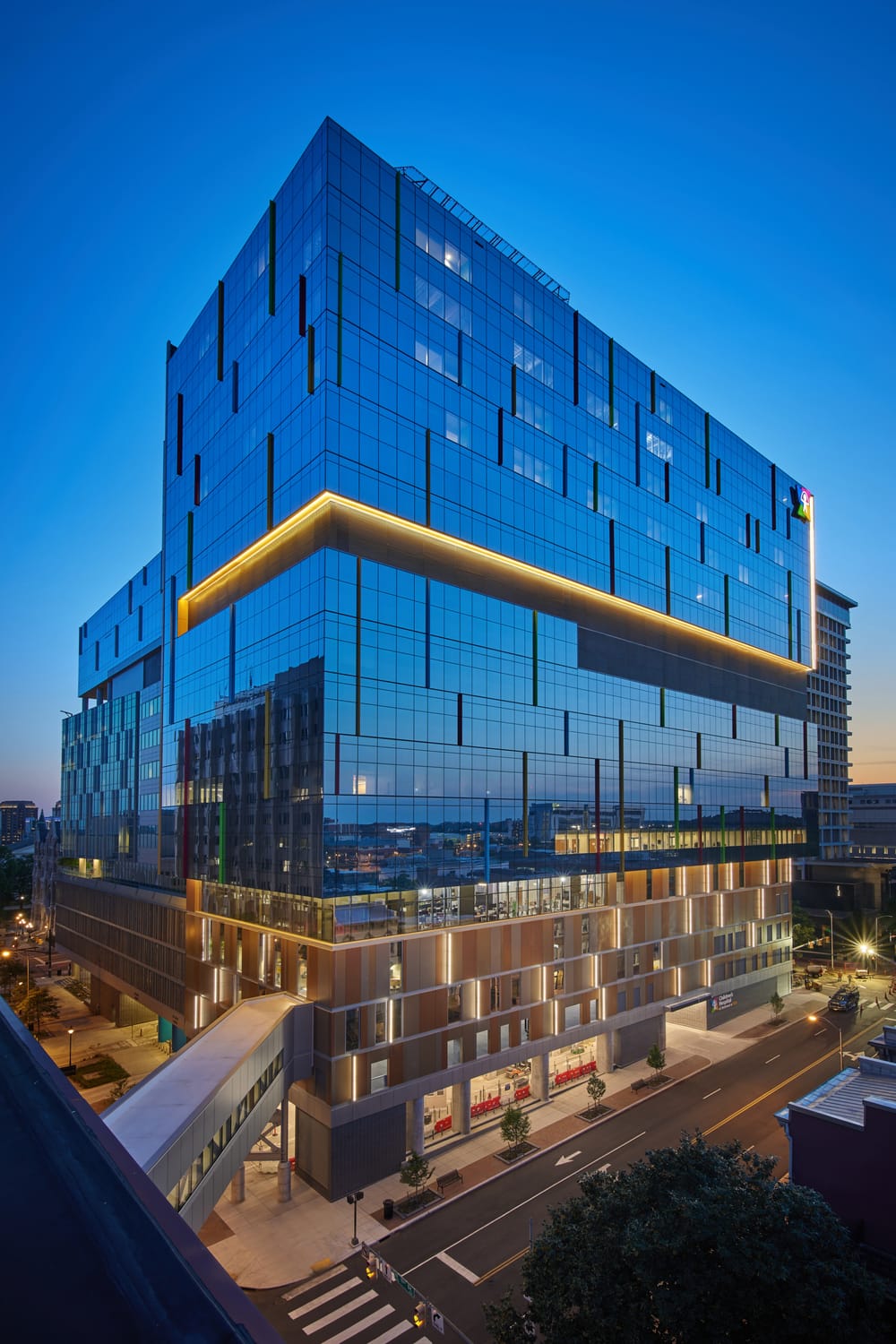 Dusk photo of VCU Children's Hospital of Richmond