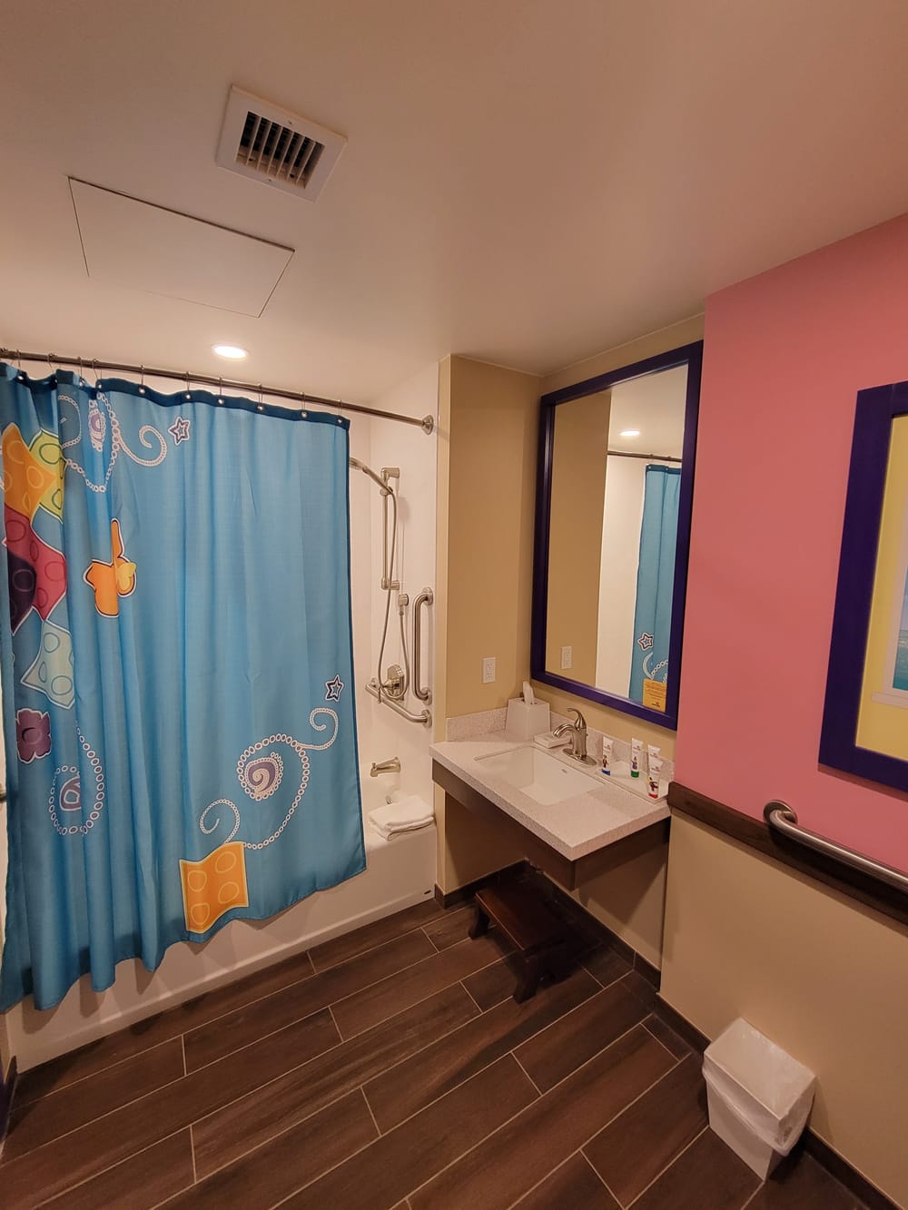 Picture of colorful bathroom with pink walls