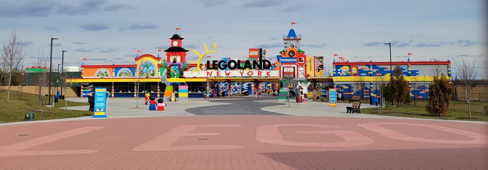 Picture of colorful building