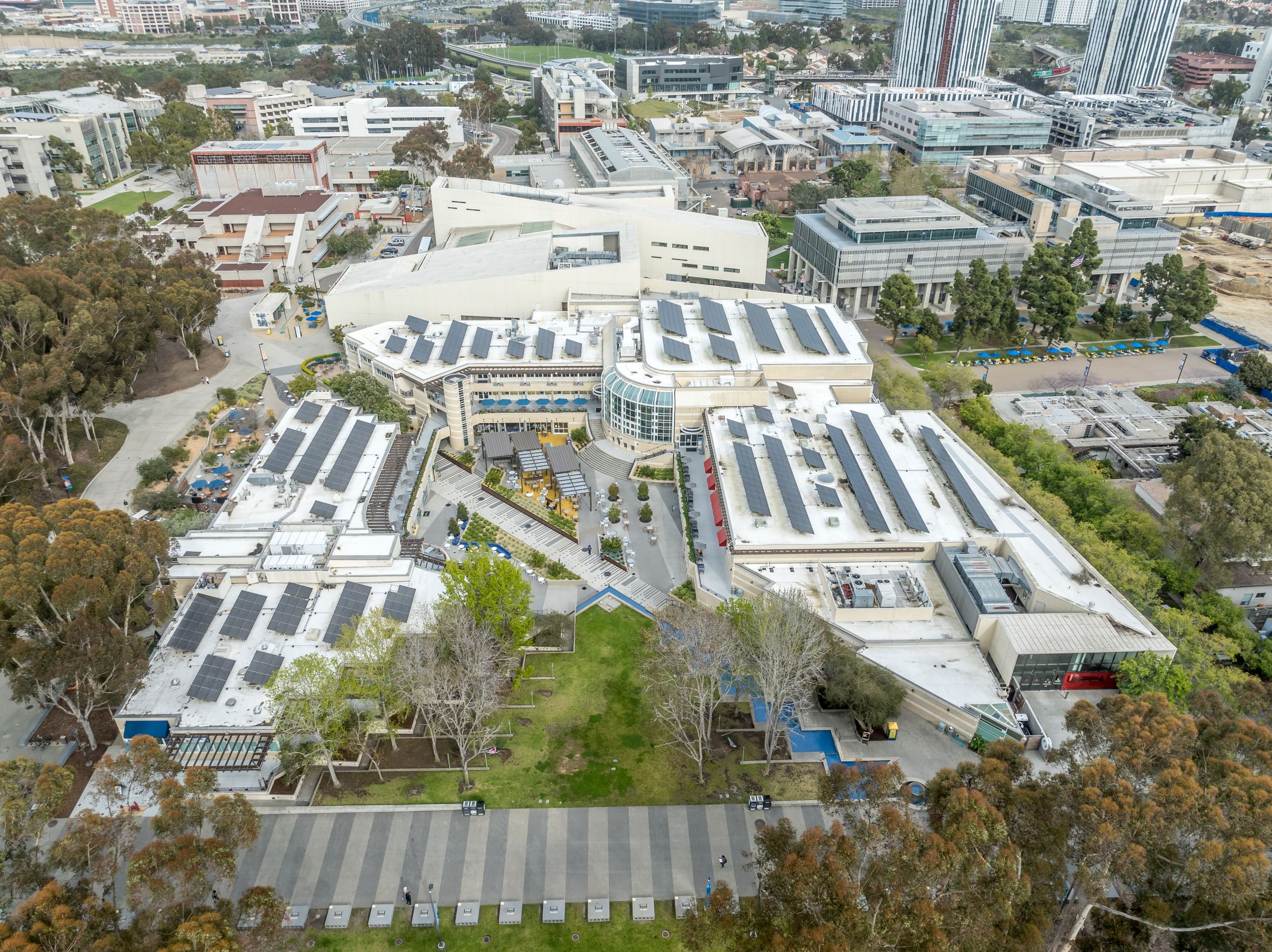 An overview of a large-scale higher education campus.